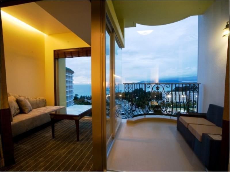 Okinawa Kariyushi Exes Hotel 5*